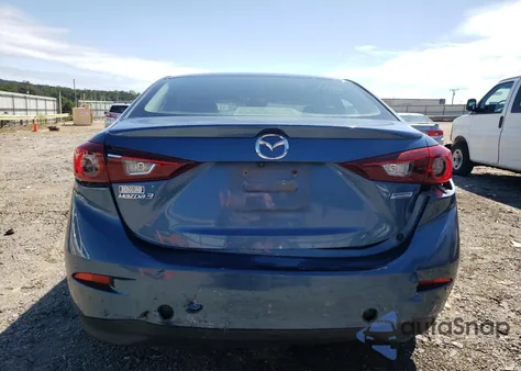 2018 Mazda 3 Touring z USA, uszkodzony, nr VIN 3MZBN1V35JM203531